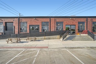 389 S Lipan St - Warehouse