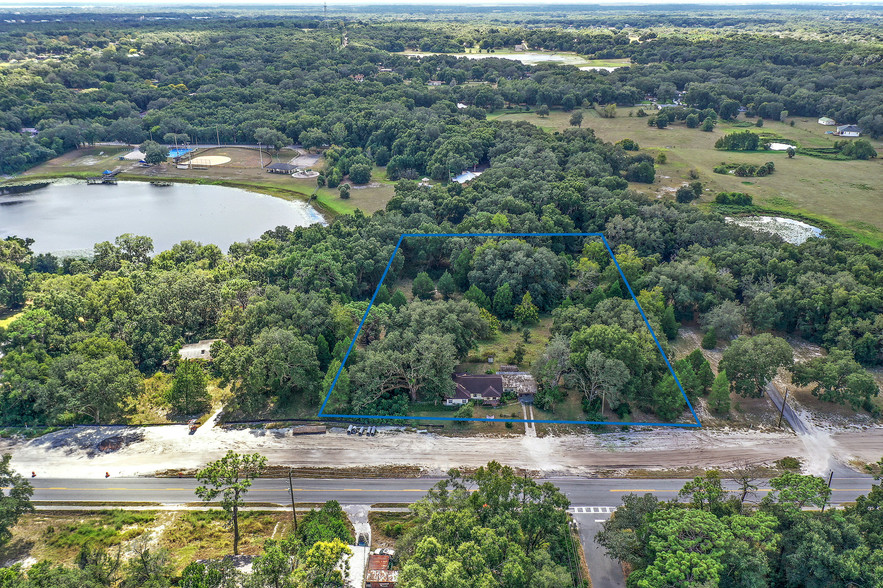 2048 Miller Blvd, Fruitland Park, FL for sale - Primary Photo - Image 3 of 12