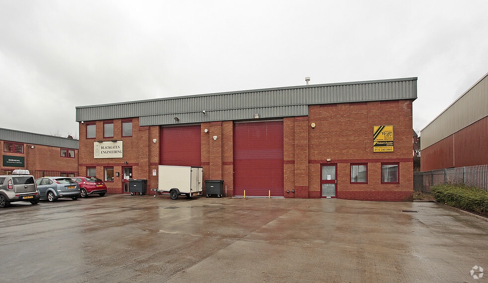 Victory Ct, Dewsbury for sale - Primary Photo - Image 1 of 1