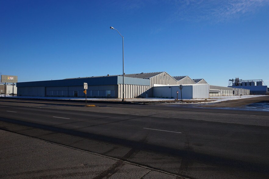 2281 16th Ave, Columbus, NE for sale - Building Photo - Image 1 of 1