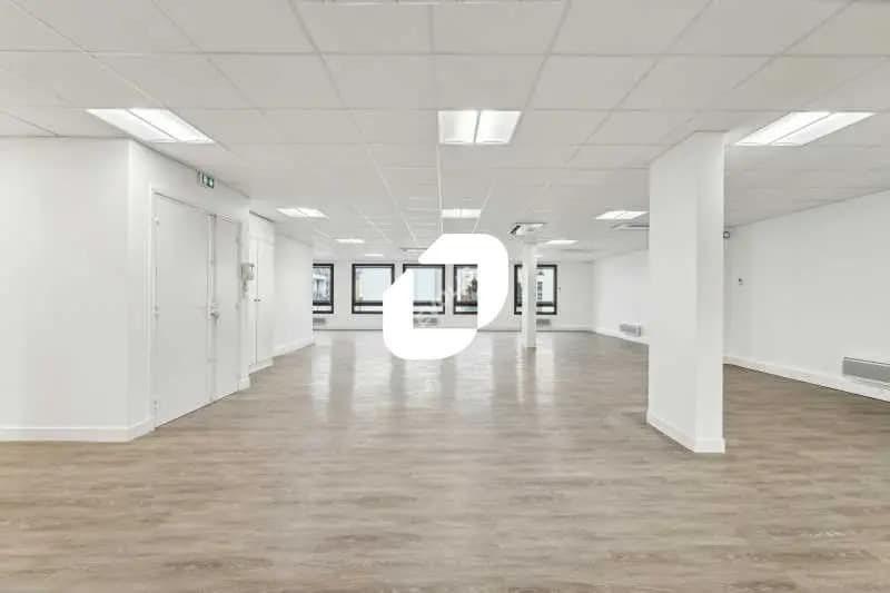 98-100 Avenue Aristide Briand, Montrouge for lease Building Photo- Image 1 of 25