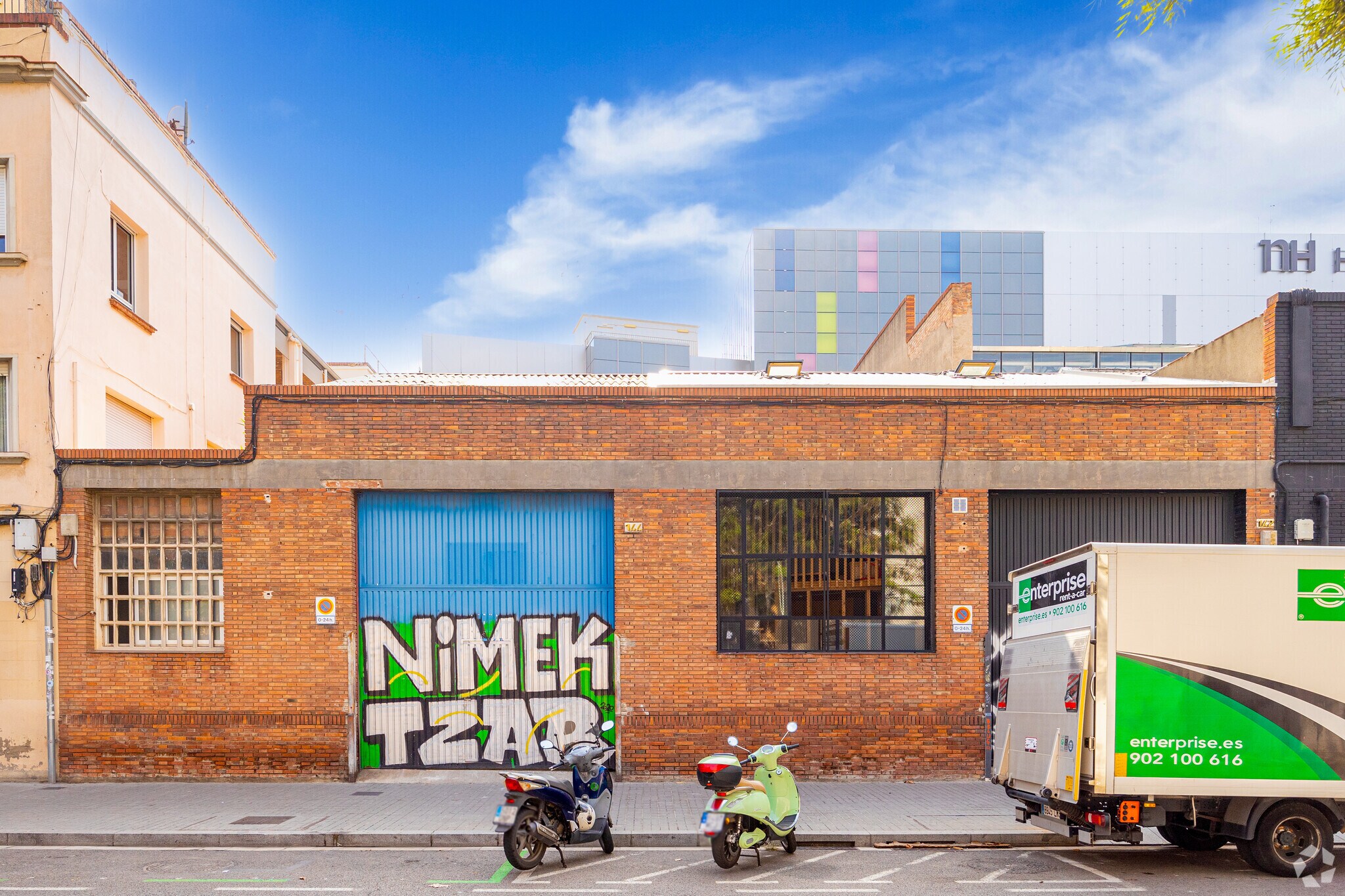 Industrial in Barcelona, Barcelona for lease Building Photo- Image 1 of 11