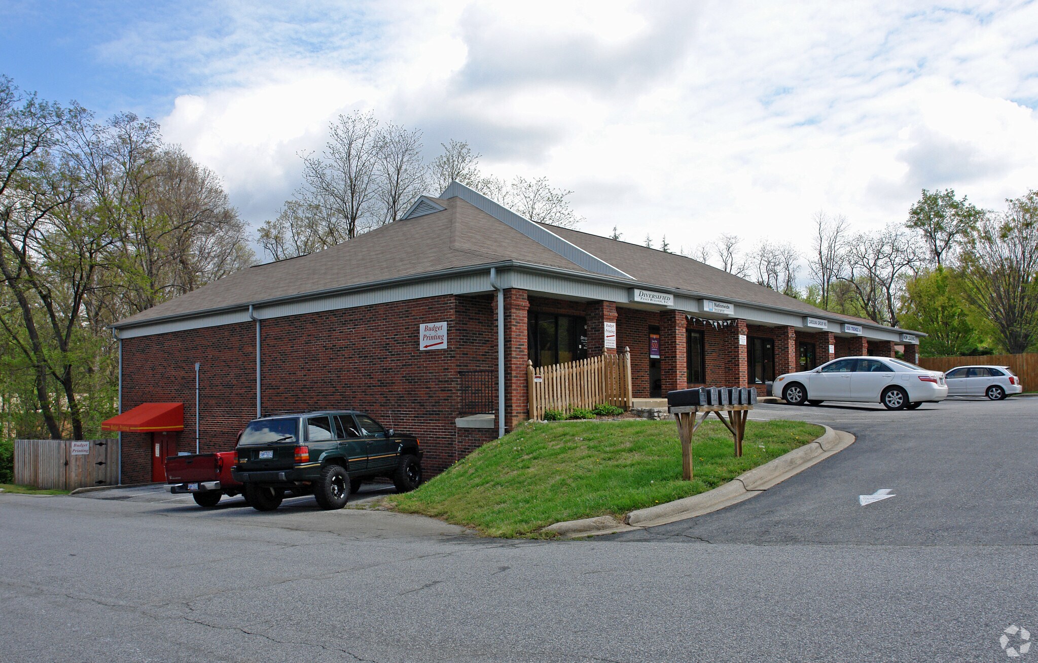 702 W Main St, Jamestown, NC for sale Building Photo- Image 1 of 1