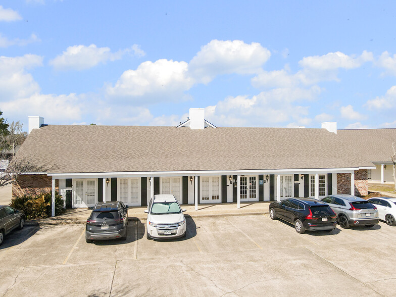 606 Colonial Dr, Baton Rouge, LA for lease - Building Photo - Image 1 of 4