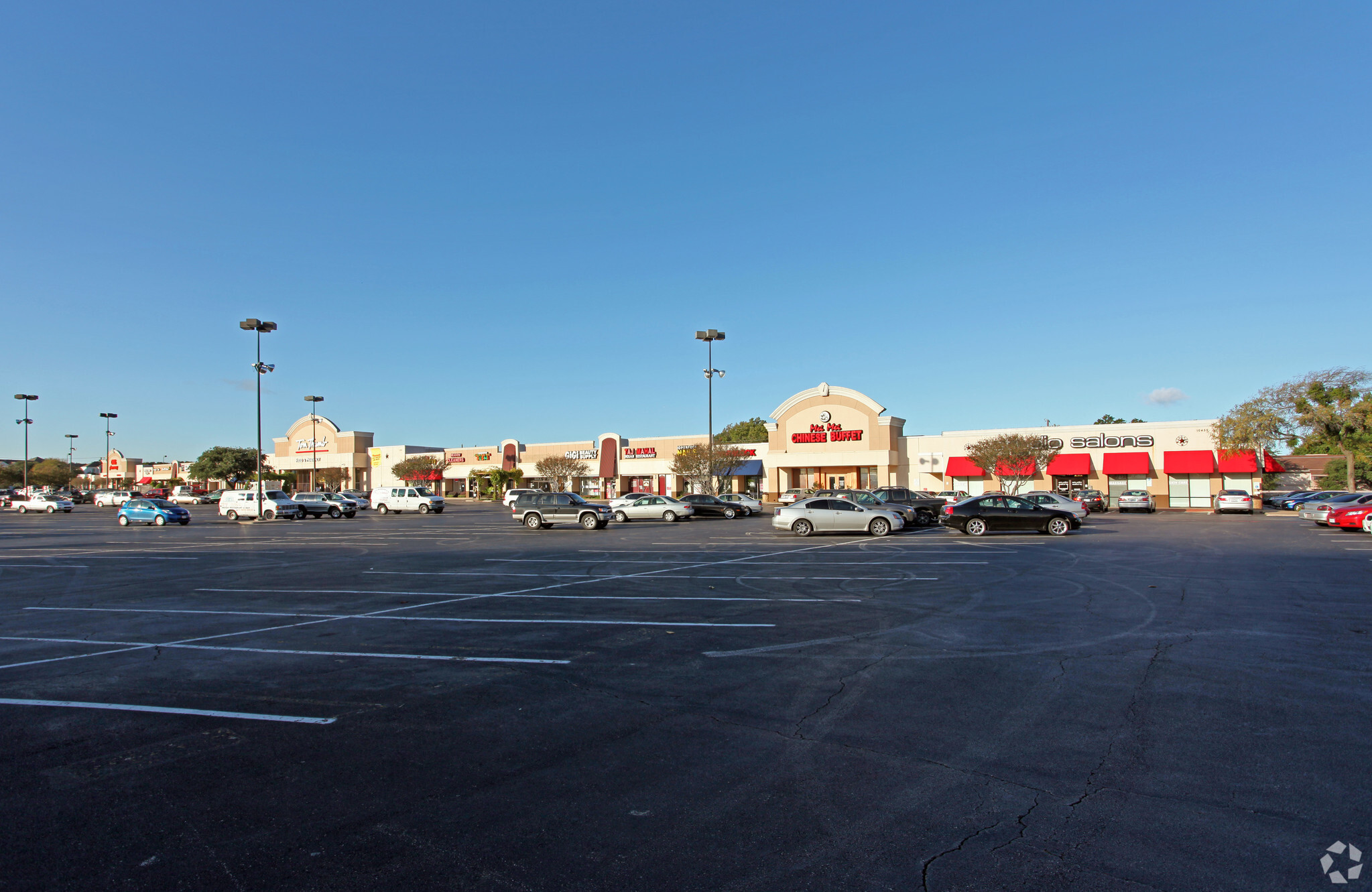 10455 N Central Expy, Dallas, TX for lease Building Photo- Image 1 of 6