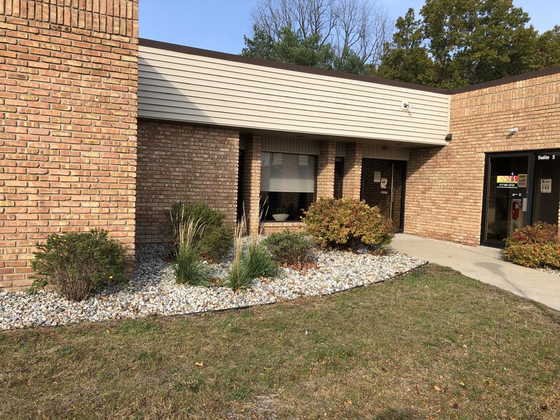 1221 Byron Rd, Howell, MI for lease - Building Photo - Image 3 of 18