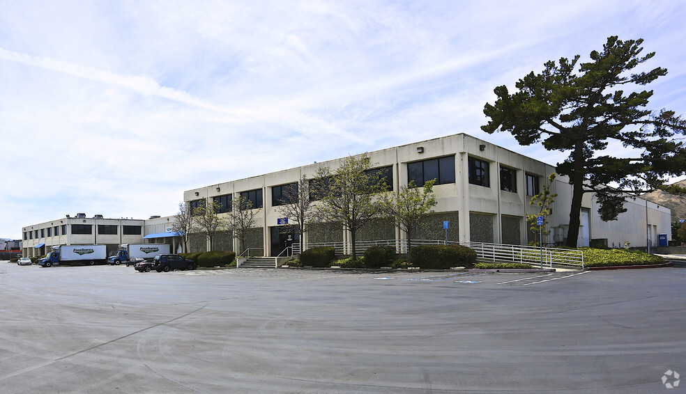 526-534 Eccles Ave, South San Francisco, CA for lease - Primary Photo - Image 1 of 6