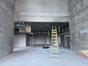 187 SW 7th St, Miami, FL for lease Interior Photo- Image 1 of 7