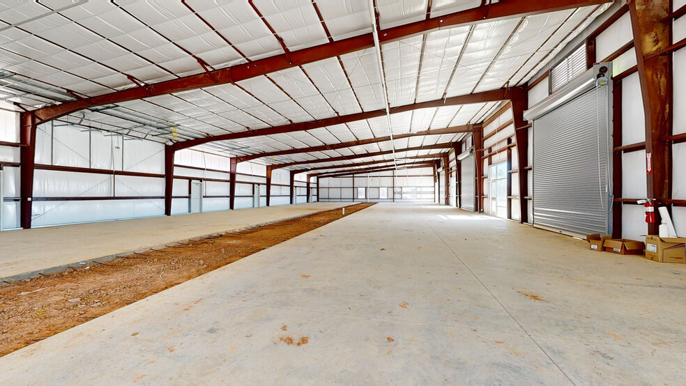 1601 N Loop 336 E, Conroe, TX for lease - Matterport 3D Scan - Image 2 of 26