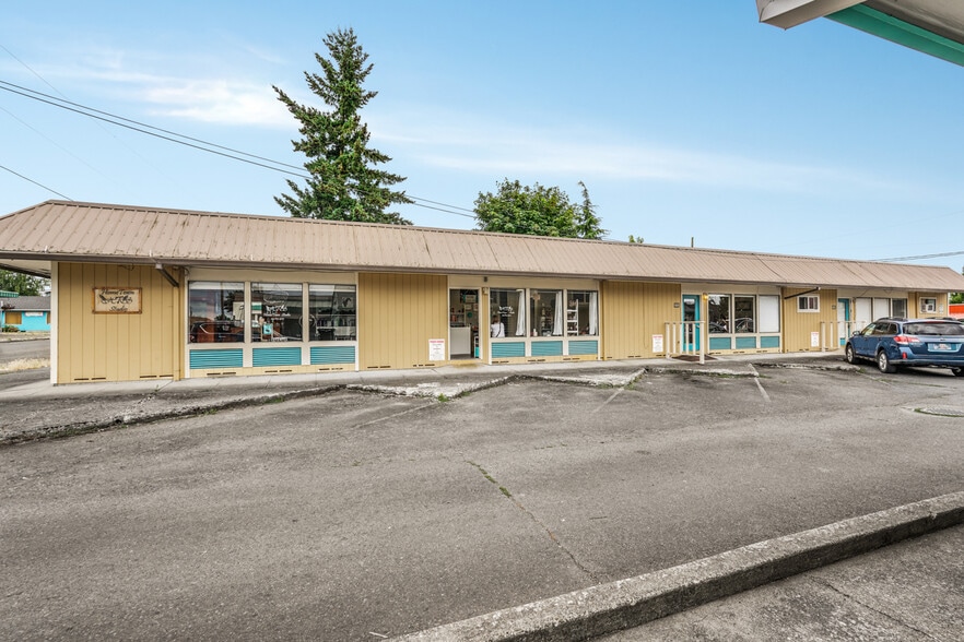 118 Engle Ave, Molalla, OR for sale - Building Photo - Image 1 of 34
