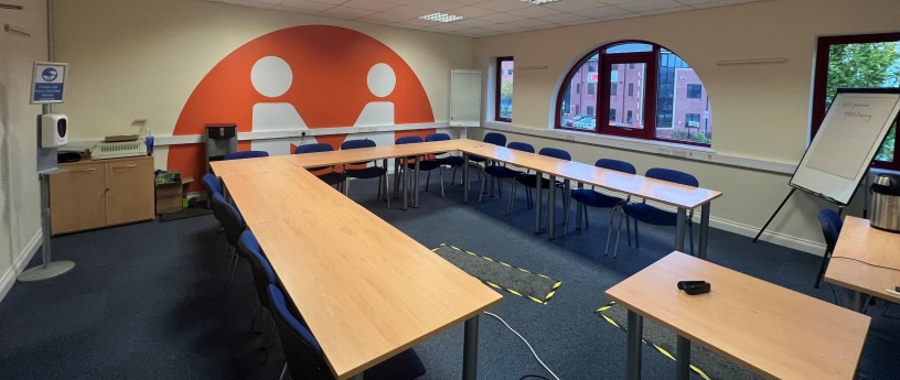 14 Mallard Way, Derby for lease Interior Photo- Image 1 of 4