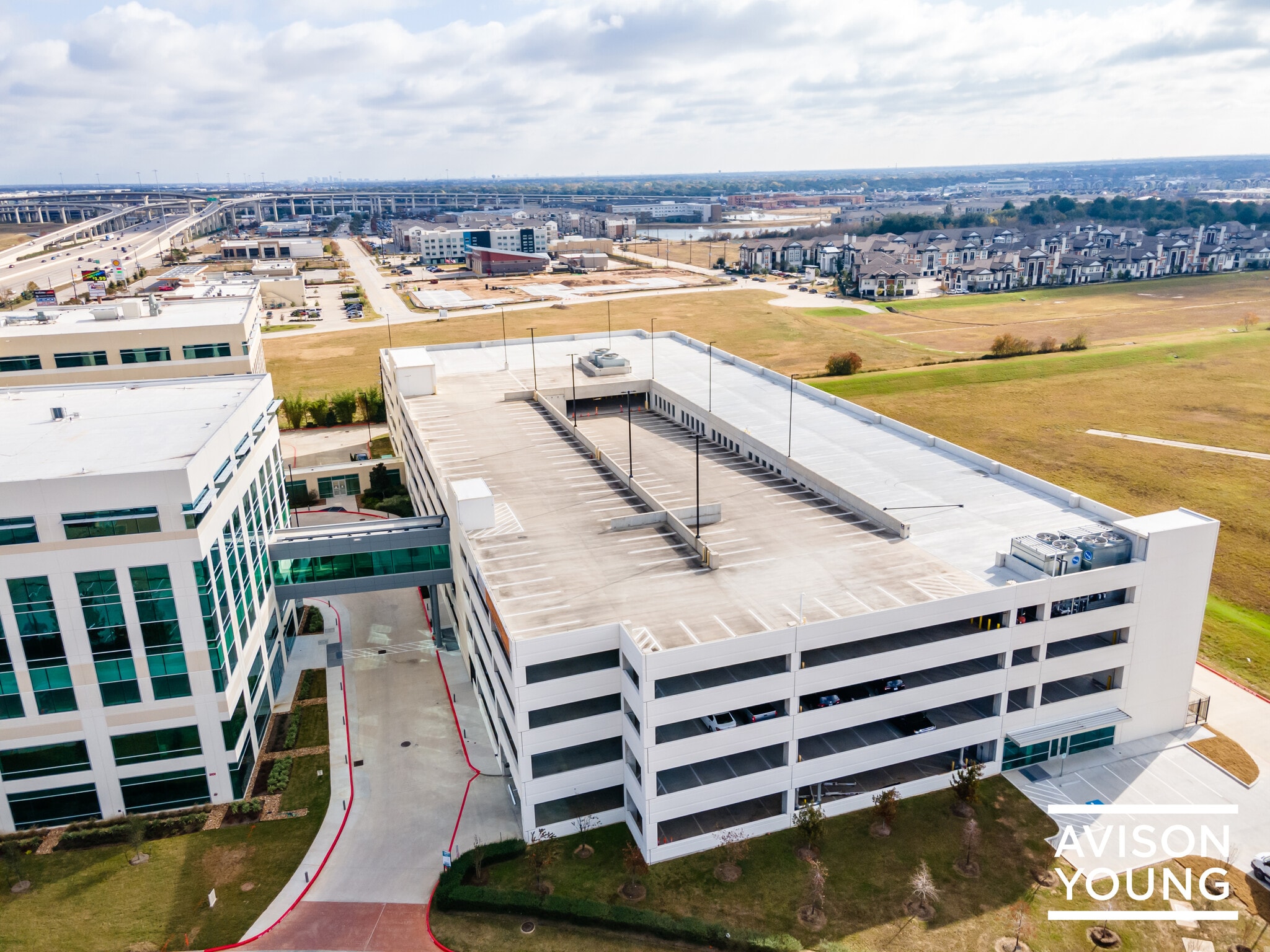 13900 Katy Freeway - 672qo6p