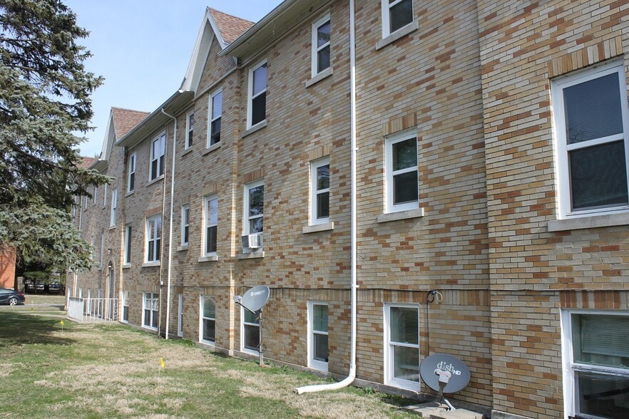 423 Washington St, Monroe, MI for sale - Building Photo - Image 3 of 12