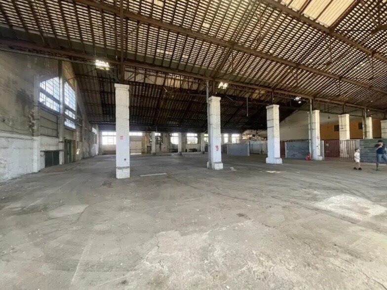 Flex in Tarbes for lease - Interior Photo - Image 2 of 3