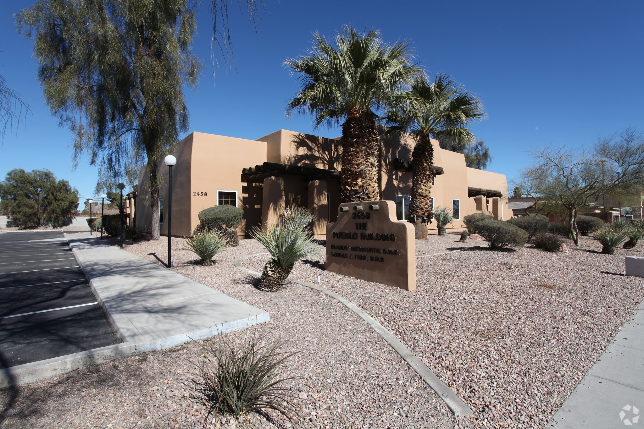 2458 E Russell Rd, Las Vegas, NV for sale Primary Photo- Image 1 of 12