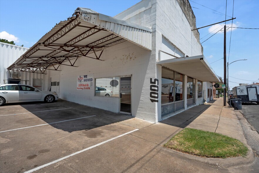 1005 Franklin Ave, Waco, TX for lease - Primary Photo - Image 1 of 5