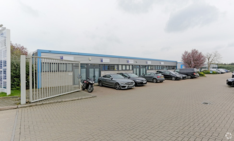 Langston Rd, Loughton for lease - Building Photo - Image 2 of 2