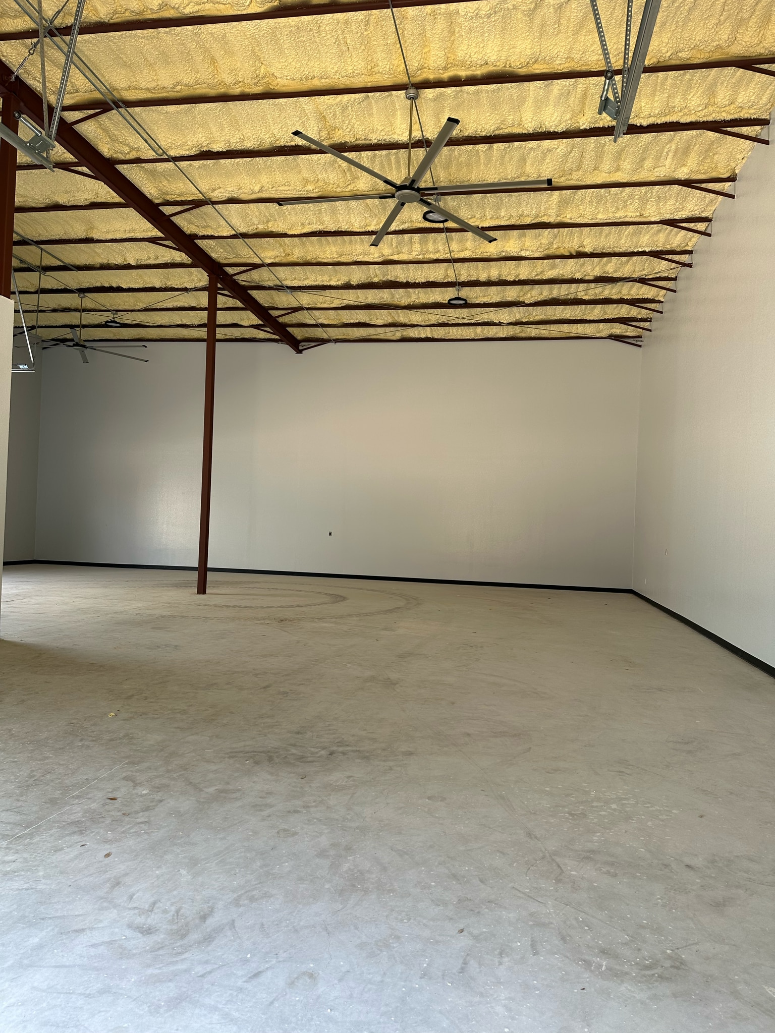 10927 Fredericksburg Rd, San Antonio, TX for lease Interior Photo- Image 1 of 3