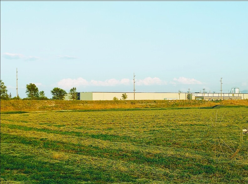 2300 Washington Ave, Burley, ID for sale - Building Photo - Image 1 of 7