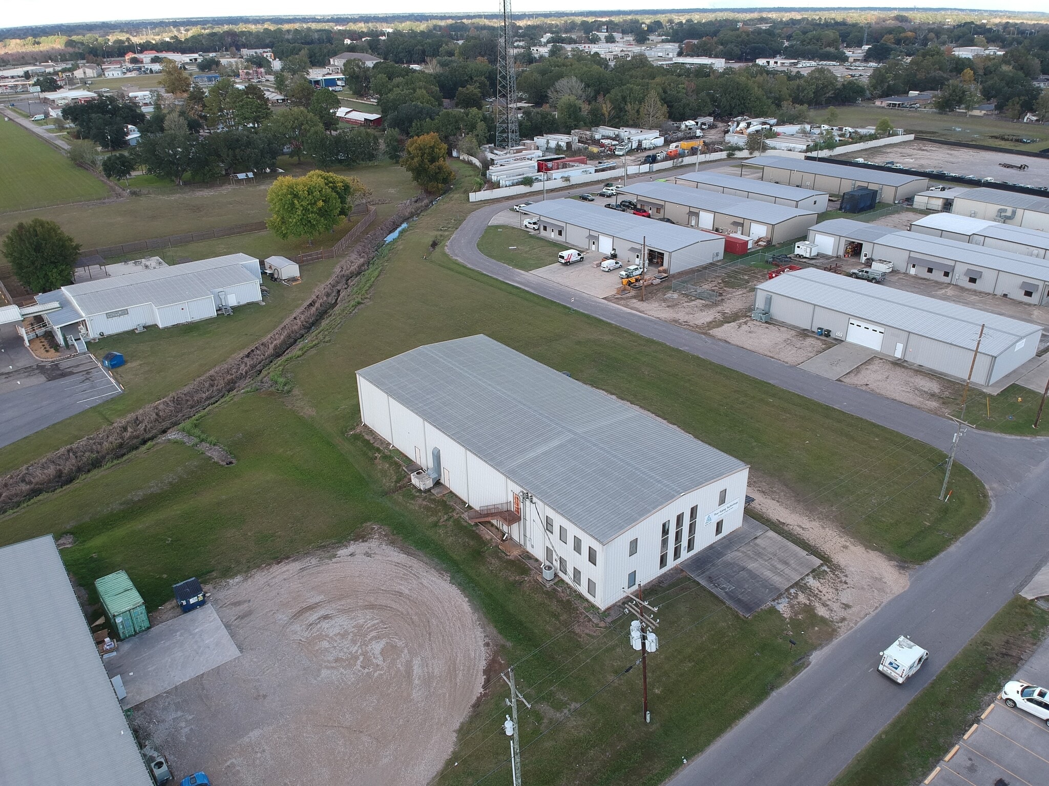 402 Machine Loop, Scott, LA for sale Primary Photo- Image 1 of 1