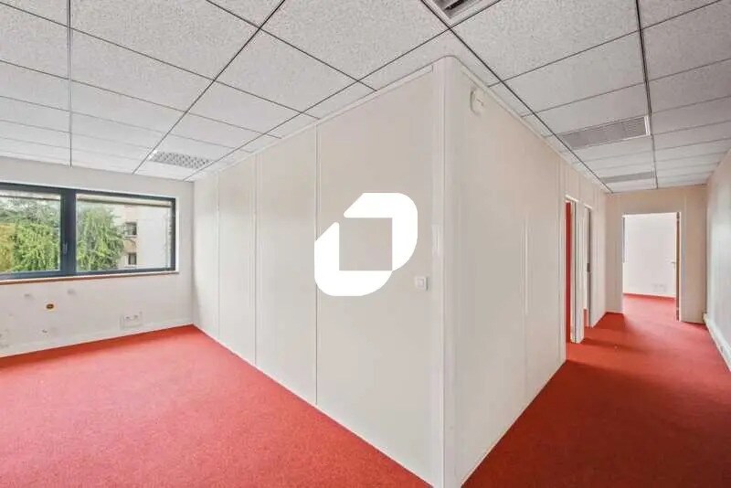 Office in Palaiseau for lease - Interior Photo - Image 3 of 13