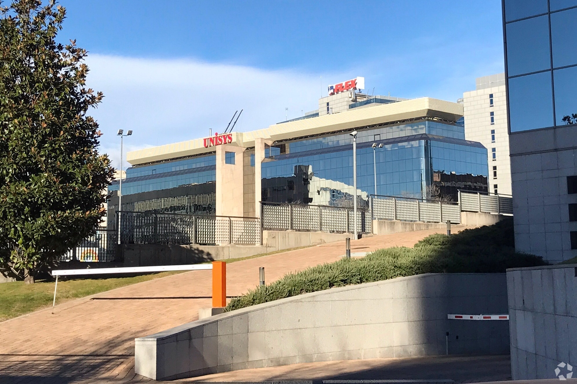 Calle Ramírez de Arellano, 29, Madrid, Madrid for lease Building Photo- Image 1 of 5