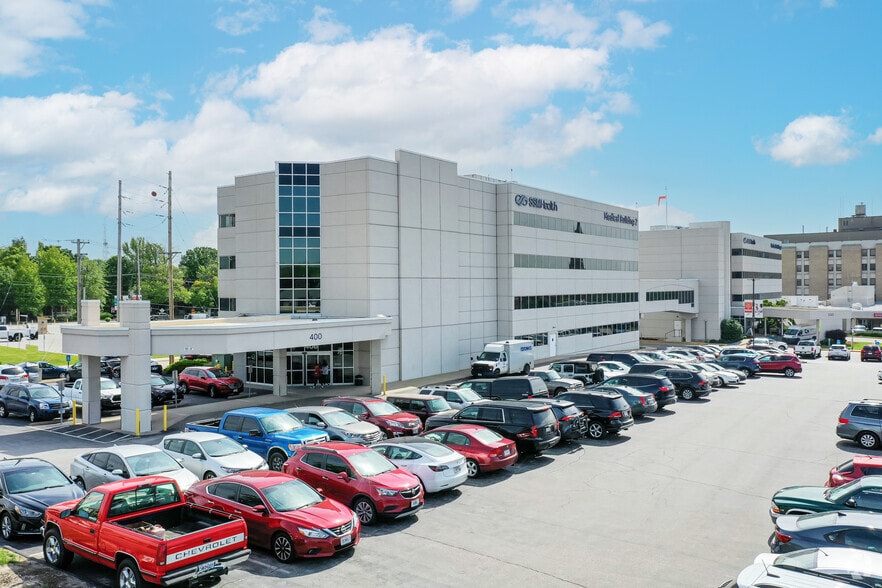 330 First Capitol Dr, Saint Charles, MO for lease - Building Photo - Image 1 of 4