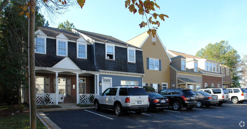 136-146 Wind Chime Ct, Raleigh, NC for lease - Building Photo - Image 1 of 6