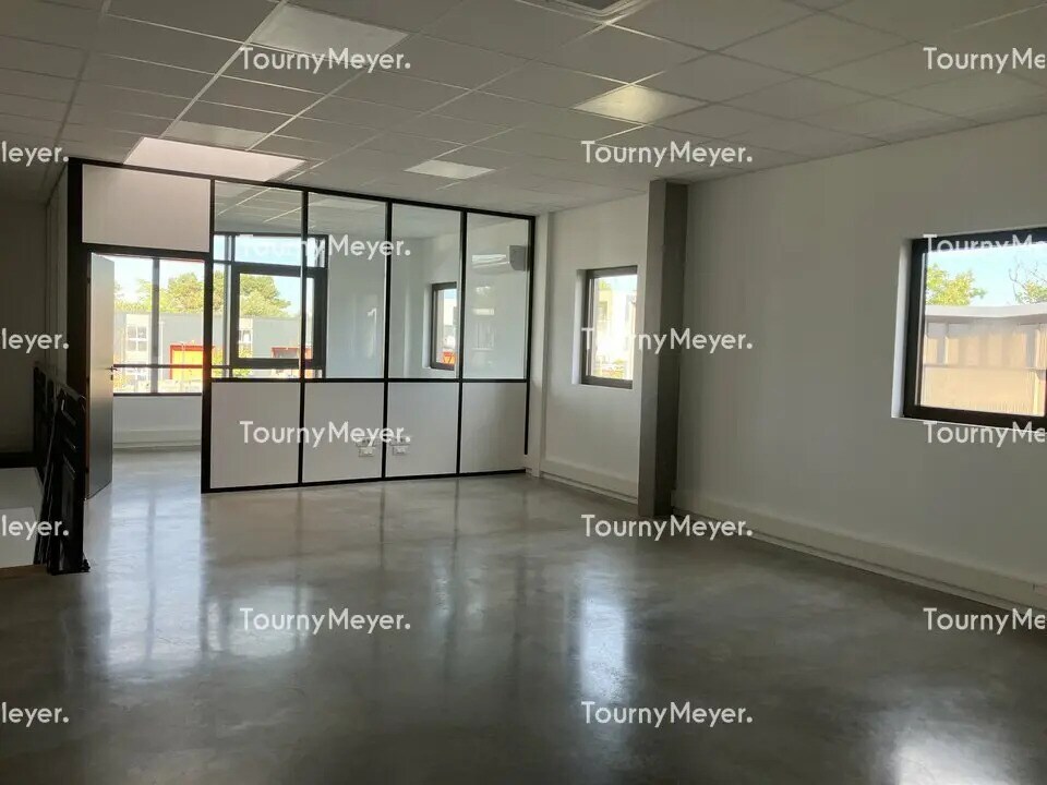 Flex in Mérignac for lease Interior Photo- Image 1 of 8