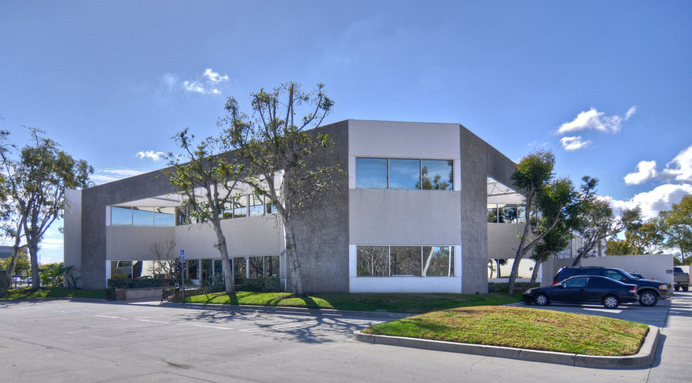 6 Bendix, Irvine, CA for lease - Building Photo - Image 3 of 4