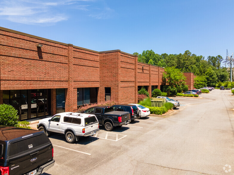 1061 Triad Ct, Marietta, GA for lease - Primary Photo - Image 1 of 4