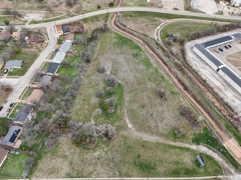 1437 E Central Fwy, Wichita Falls, TX for sale - Building Photo - Image 1 of 6