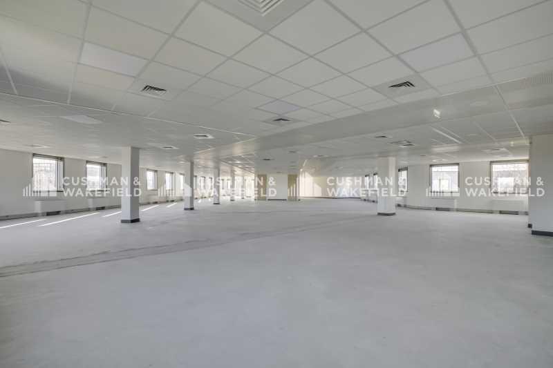 Office in Saint-Aubin for lease - Interior Photo - Image 2 of 15