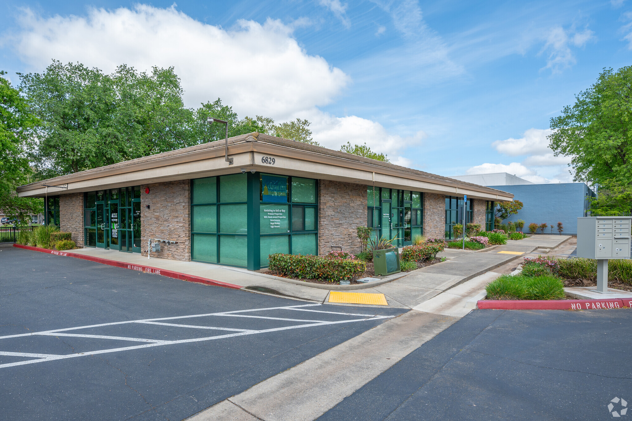 6829 Fair Oaks Blvd, Carmichael, CA for lease Building Photo- Image 1 of 12