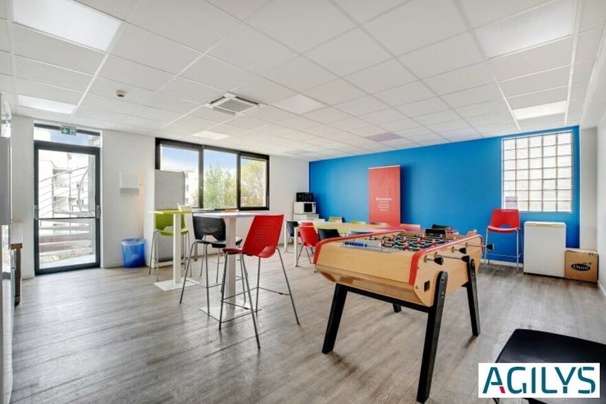 4 Rue Auguste Blanqui, Gentilly for lease - Interior Photo - Image 2 of 8