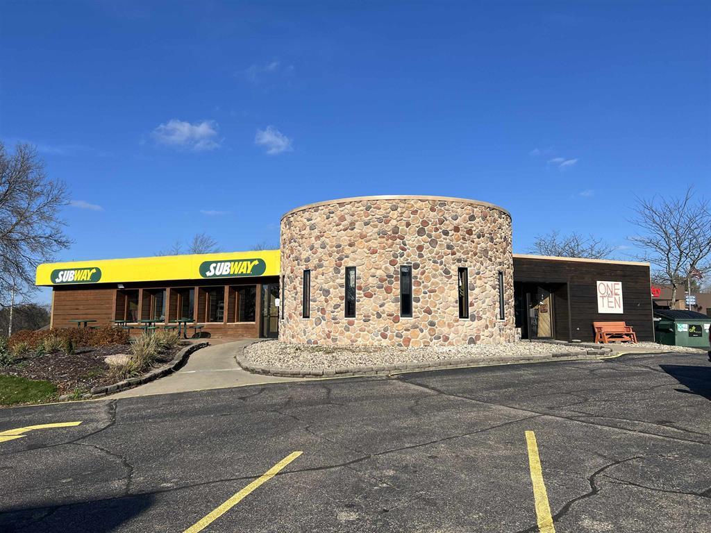 115 Meadow Rd, Iola, WI for sale Building Photo- Image 1 of 1