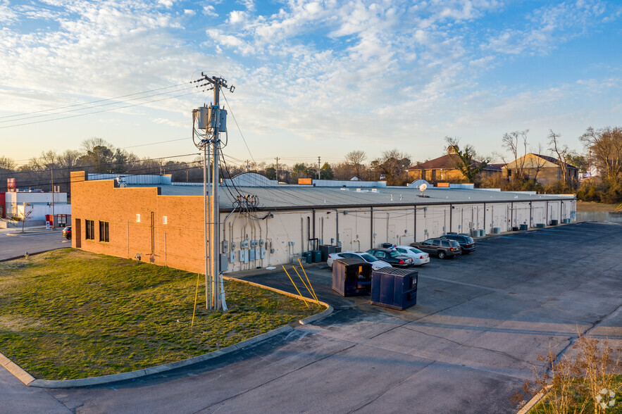 1118 Nashville Hwy, Columbia, TN for lease - Building Photo - Image 3 of 3