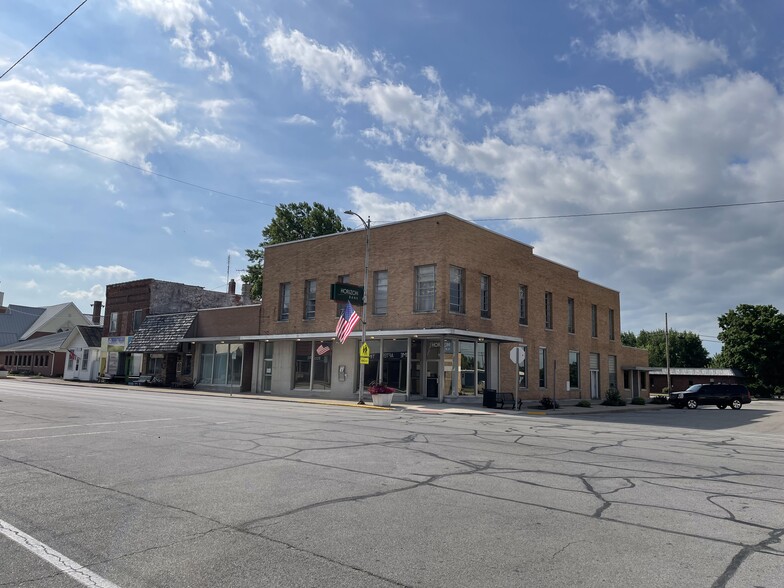 102 E Main St, Mentone, IN for sale - Building Photo - Image 2 of 5