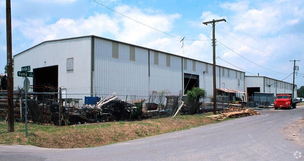 620 Fabrication St, Dallas, TX for lease - Building Photo - Image 2 of 3