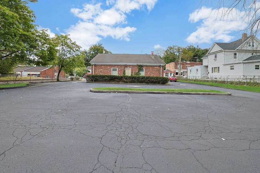 80 Old Tappan Rd, Tappan, NY for sale - Building Photo - Image 2 of 22