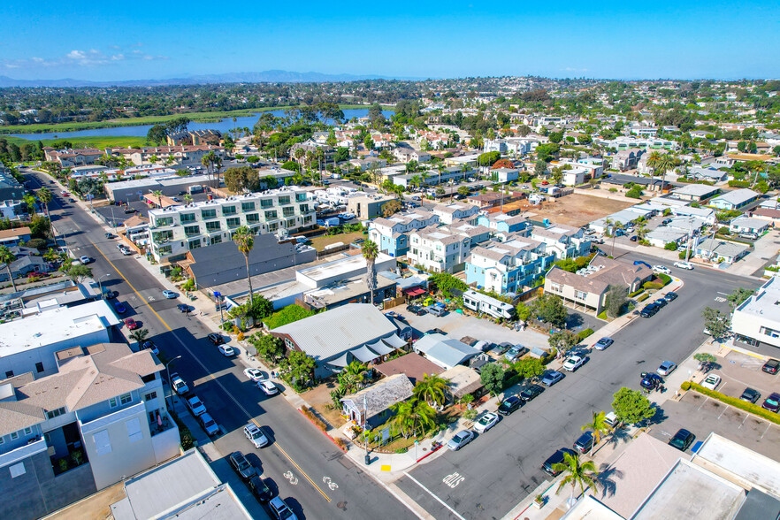 2680 State St, Carlsbad, CA for lease - Building Photo - Image 1 of 4