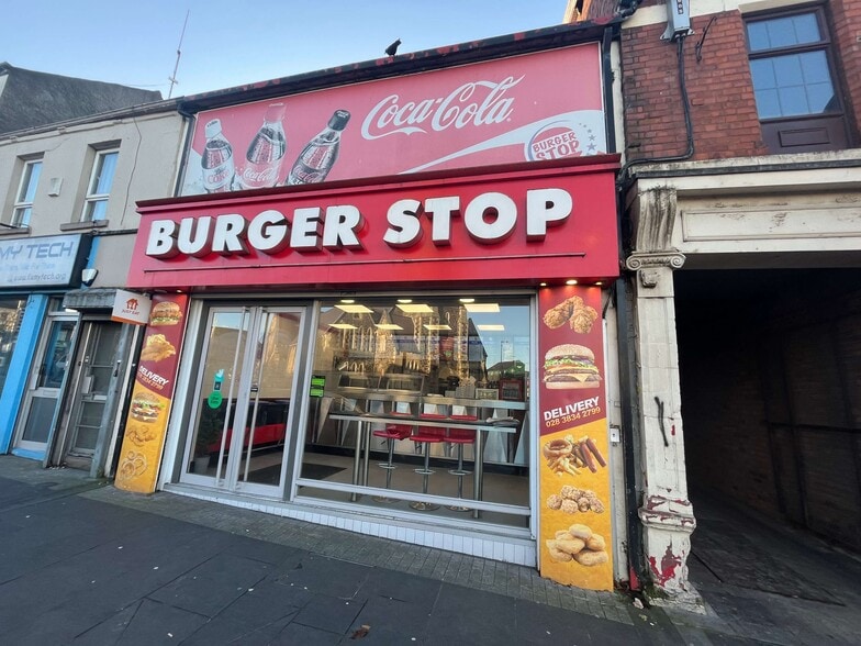 33 Church Pl, Craigavon for sale - Building Photo - Image 1 of 1