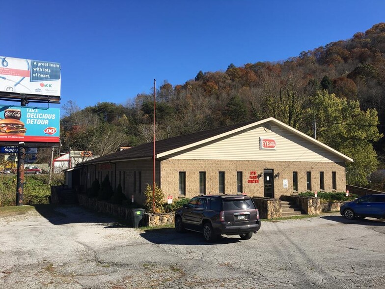 29 Maple St, Whitesburg, KY for sale - Primary Photo - Image 1 of 1