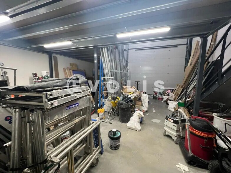 Flex in Dagneux for sale - Interior Photo - Image 2 of 9