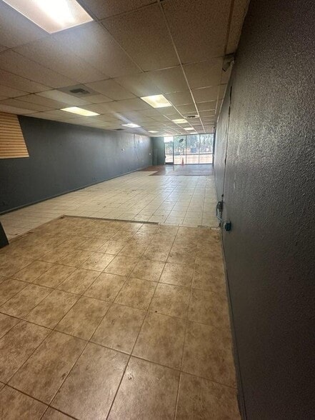 1419-1439 Crowell St, Livingston, CA for lease - Building Photo - Image 3 of 6