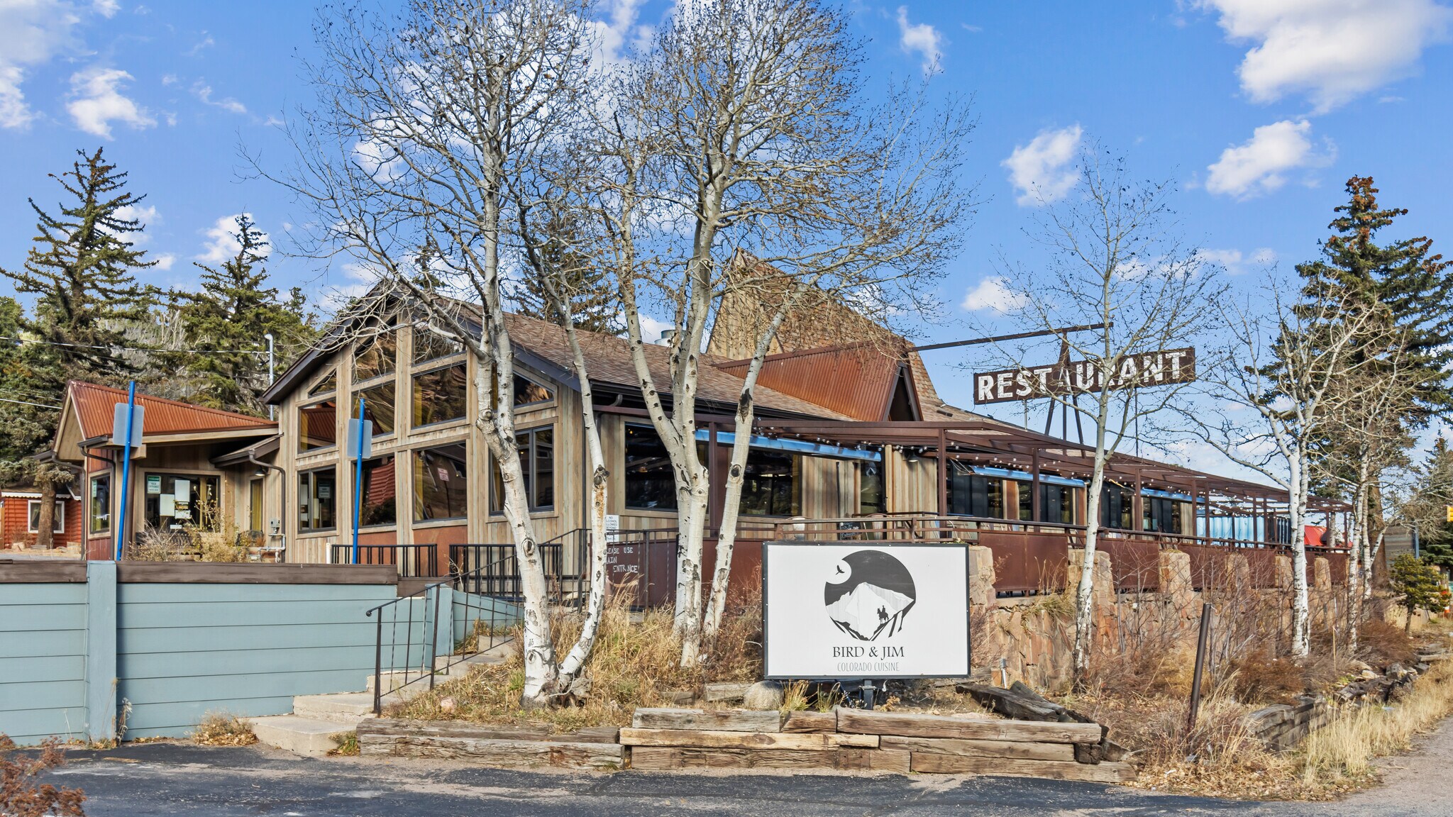 Bird & Jim's Restaurant | Bird's Nest portfolio of 2 properties for sale on LoopNet.com Building Photo- Image 1 of 11