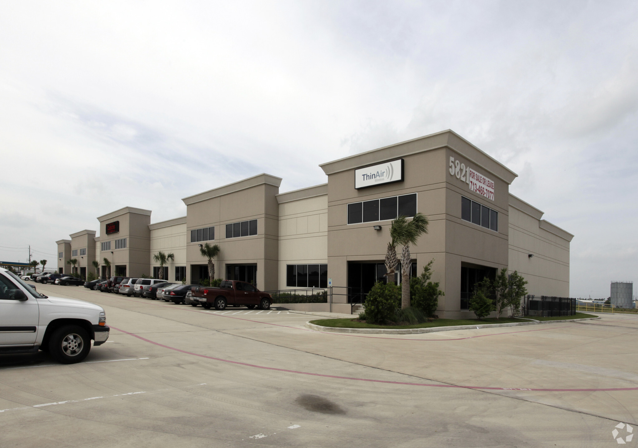 5821 W Sam Houston Pky N, Houston, TX for lease Building Photo- Image 1 of 29