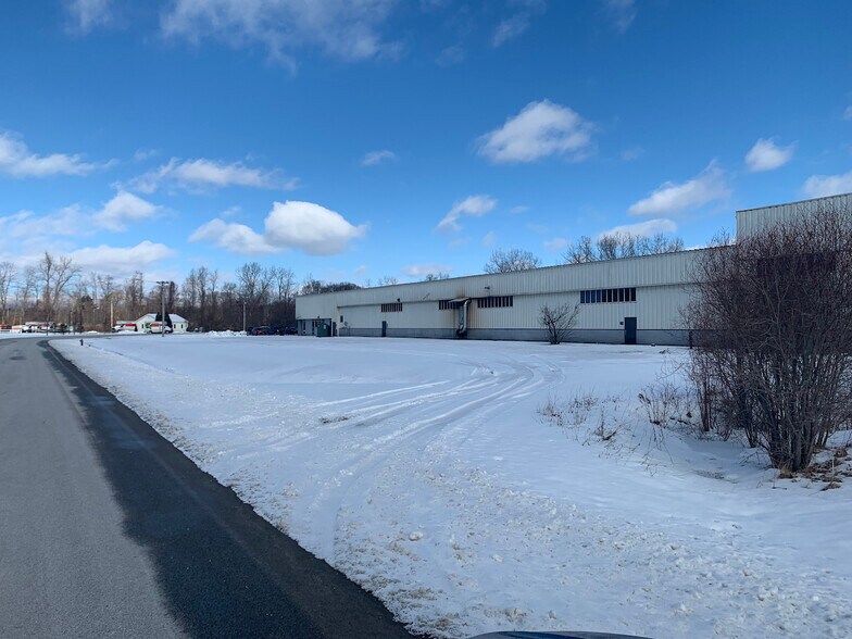 14 Morse Rd, Bennington, VT for sale - Primary Photo - Image 1 of 1