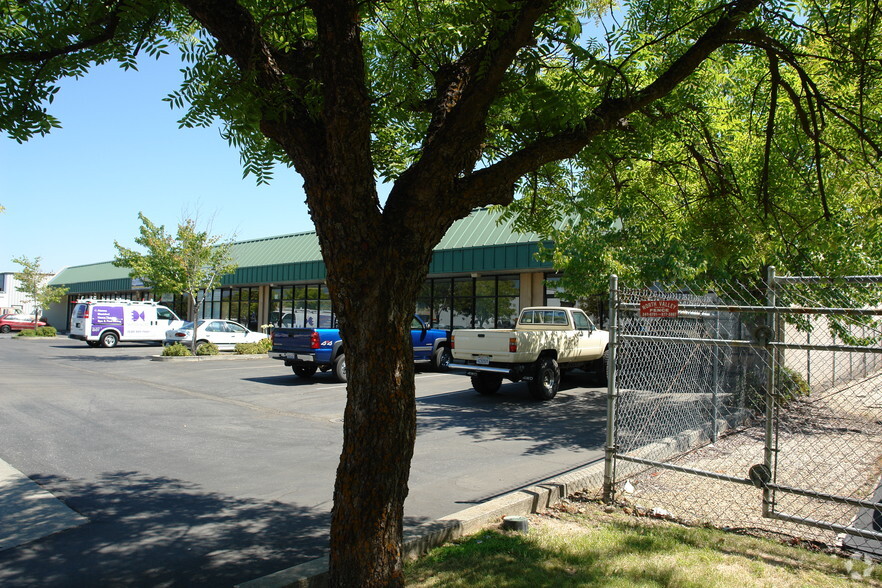 3881 Benatar Way, Chico, CA for lease - Building Photo - Image 2 of 9