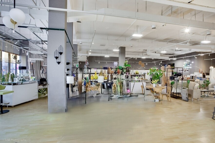 4841 N Western Ave, Chicago, IL for sale - Interior Photo - Image 3 of 10